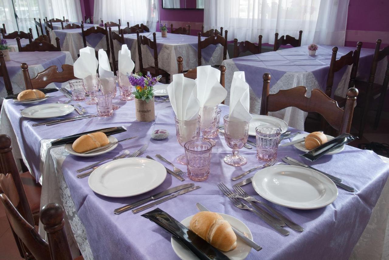 Hotel Cheri Римини Экстерьер фото